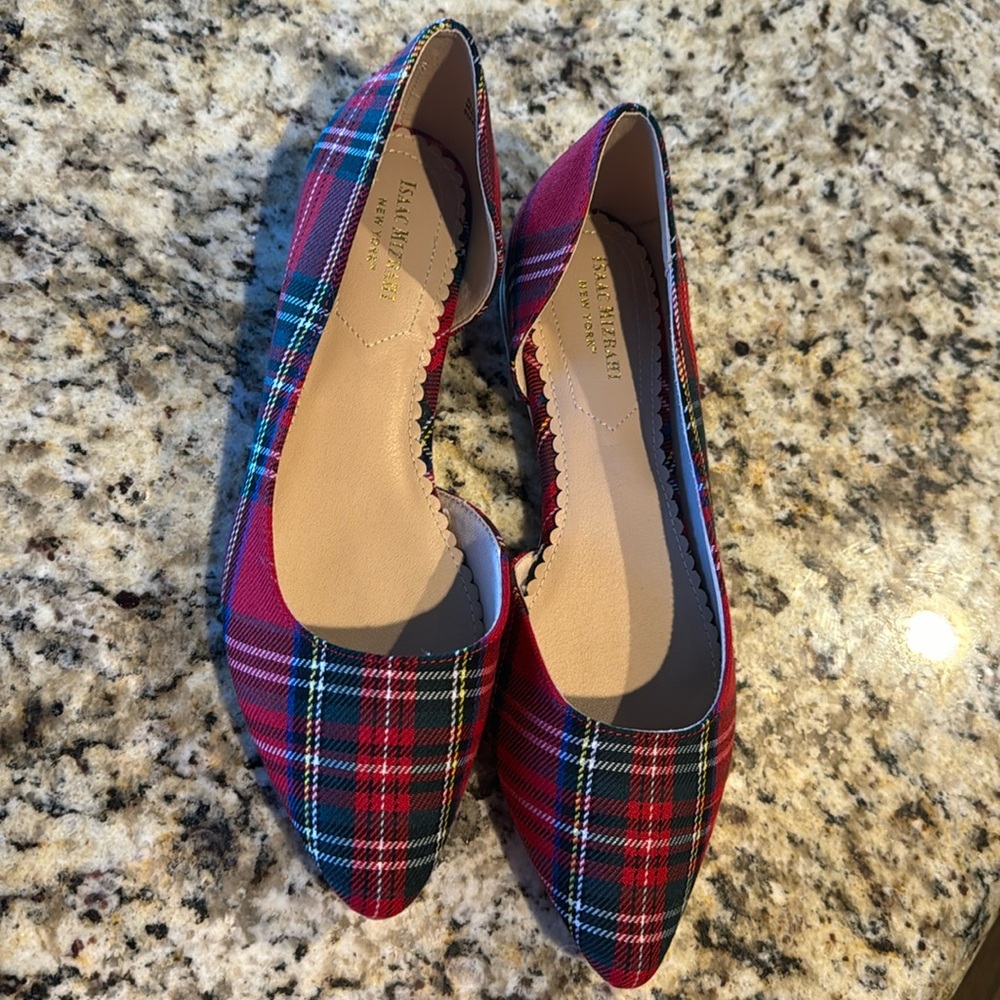 Isaac Mizrahi plaid flats 7.5.
